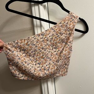 SHEIN size 4 pink floral crop top, used but in good condition.